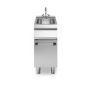 Neutral element with sink, on compartment with door